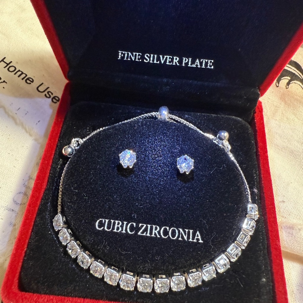 Cubic Zirconia Silver Jewelry Set
